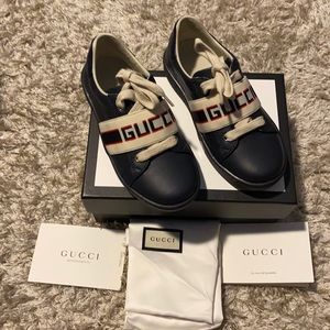 Authentic Gucci Toddler sneakers.  Navy blue Size. 26(9.5)
